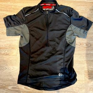 Novara men’s cycling shirt, size small.